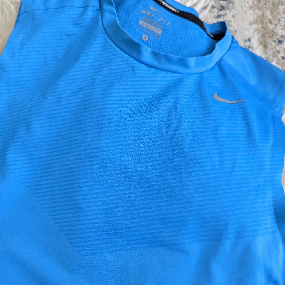 👕NIKE - Dri-Fit Tank - Picture 6 of 11